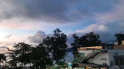Chambre familiale avec vue sur la mer — Big Boys' Bed & Burger - Patong Beach